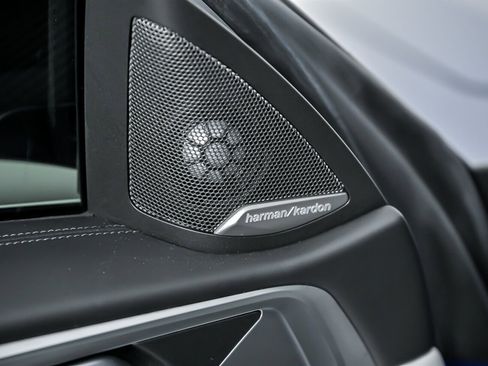 Used 2023 BMW M4 xDrive Competition w/ M Carbon Exterior Package image 20