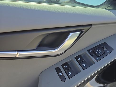 New 2026 Kia Niro EX image 19