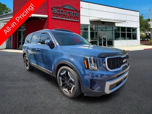 Used 2023 Kia Telluride EX FWD image 2
