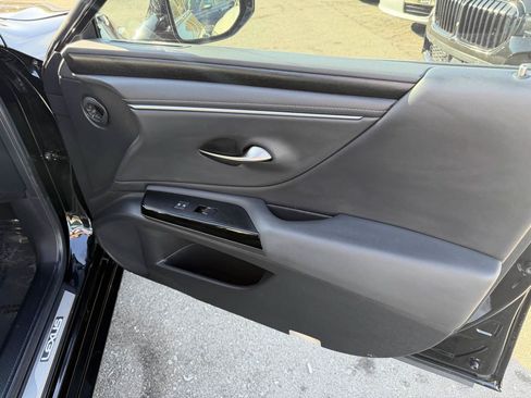 Used 2023 Lexus ES 350 w/ Premium Package FWD image 19