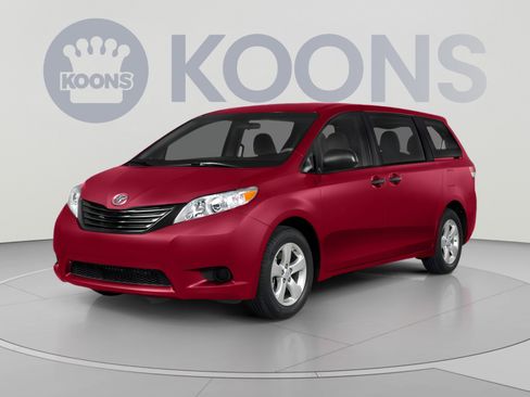 Used 2014 Toyota Sienna SE FWD image 1
