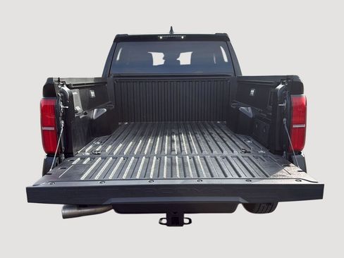 Used 2024 Toyota Tacoma TRD Sport image 5