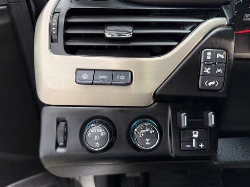 Used 2019 GMC Yukon XL Denali w/ Open Road Package image 27