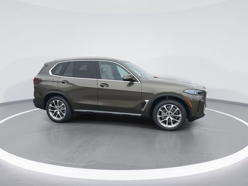 New 2026 BMW X5 xDrive40i w/ Climate Comfort Package image 9