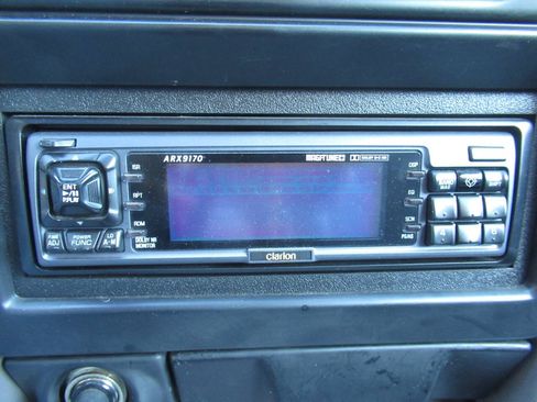 Used 1989 Dodge Shadow 2-Door Hatchback FWD image 35