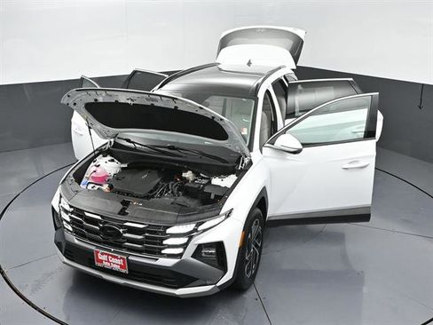 Used 2025 Hyundai Tucson Limited FWD image 43