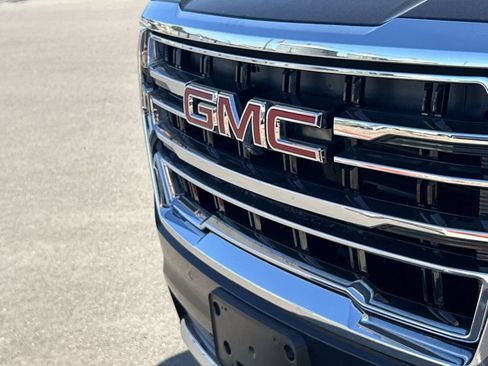 Used 2023 GMC Yukon XL SLT w/ SLT Premium Package AWD/4WD image 32