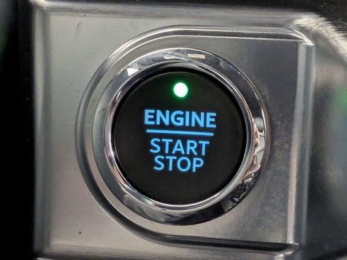 Used 2023 Ford F150 Lariat AWD/4WD image 29
