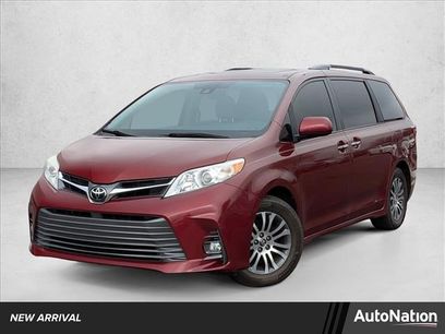 Used 2018 Toyota Sienna XLE Premium