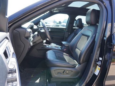 Used 2023 Ford Explorer ST-Line w/ Class IV Trailer Tow Package RWD image 7