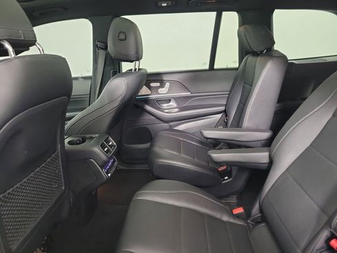 Used 2023 Mercedes-Benz GLS 450 4MATIC image 25