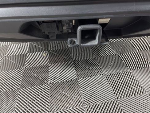 Used 2025 Volkswagen Atlas SE image 52