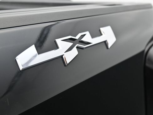 Used 2023 GMC Sierra 1500 Elevation w/ LPO, Elevation Black Package image 34