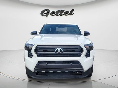 Certified 2024 Toyota Tacoma SR AWD/4WD image 2