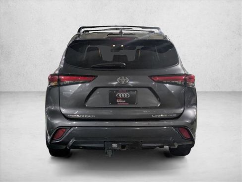 Used 2021 Toyota Highlander Limited image 7
