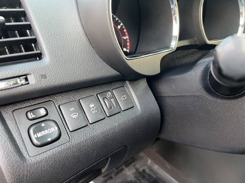 Used 2011 Toyota Highlander SE w/ Tow Pkg AWD/4WD image 18