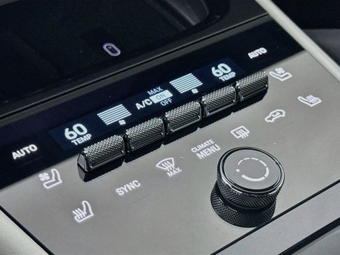 Certified 2026 Porsche Cayenne E-Hybrid AWD/4WD image 20