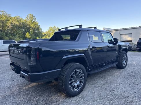 Used 2025 GMC Hummer EV 3X w/ LPO, Roof Cross Rail Package AWD/4WD image 3
