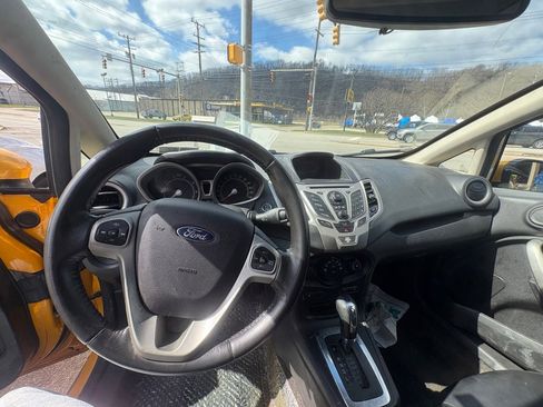 Used 2011 Ford Fiesta SES w/ 301A Rapid Spec Order Code image 7