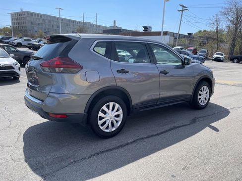 Used 2018 Nissan Rogue S AWD/4WD image 8
