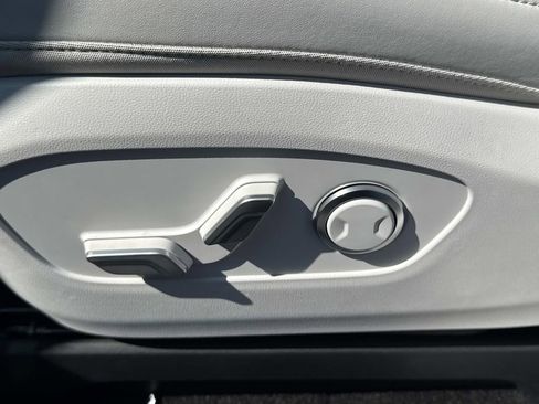 New 2026 Hyundai Ioniq 9 SEL image 14