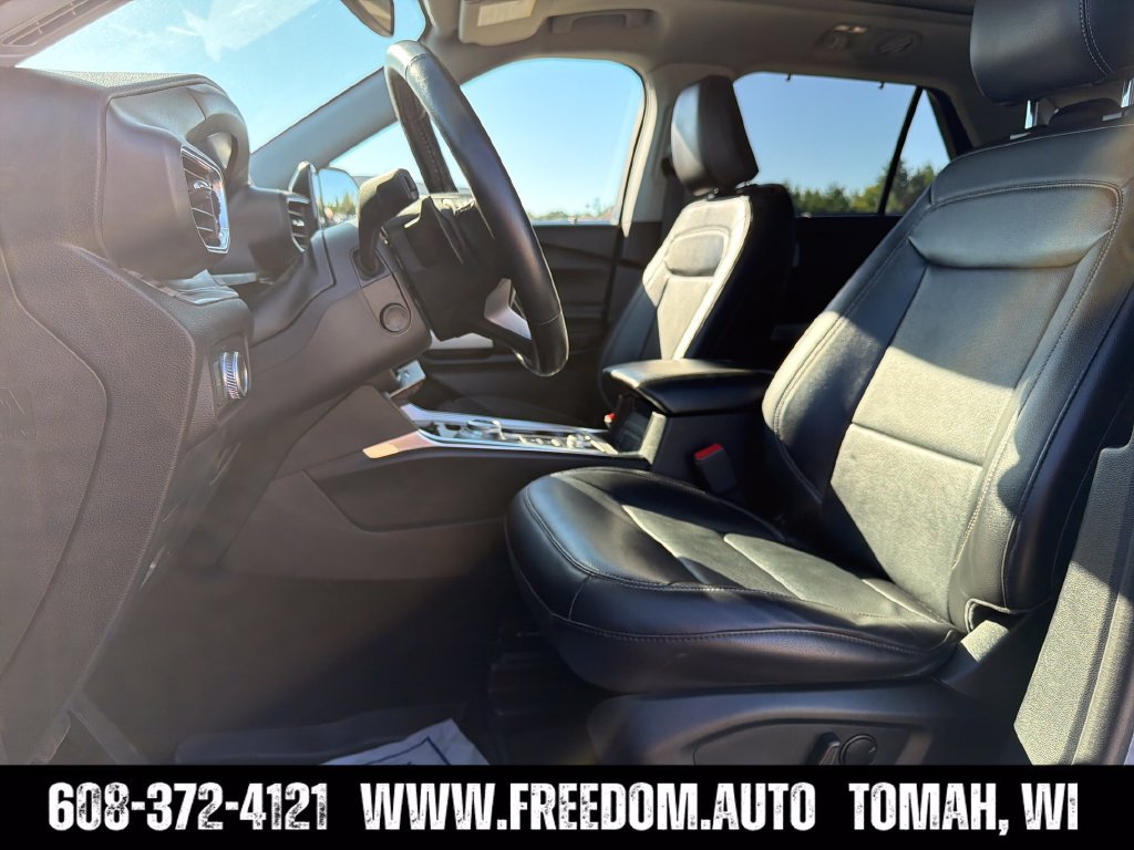 Used 2021 Ford Explorer Limited w/ Equipment Group 301A AWD/4WD image 25