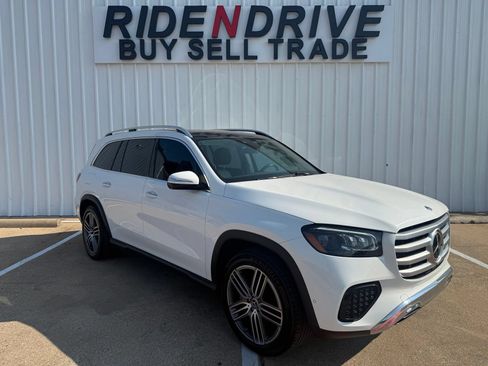 Used 2024 Mercedes-Benz GLS 450 4MATIC image 9
