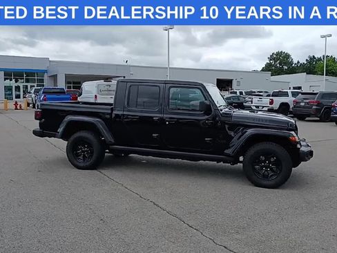 Used 2023 Jeep Gladiator Sport AWD/4WD image 4