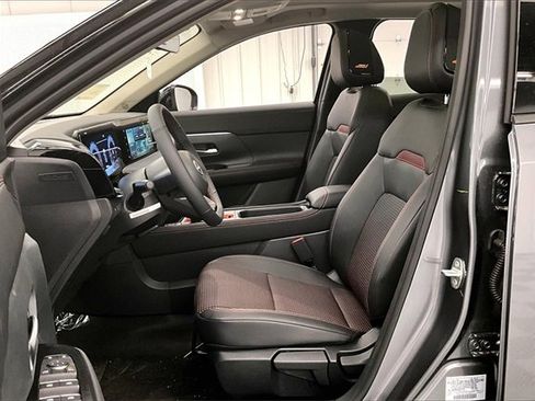 New 2025 Nissan Kicks SR w/ SR Premium Package image 9