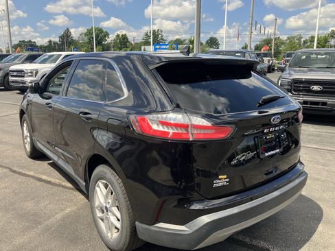 Used 2022 Ford Edge SEL AWD/4WD image 5