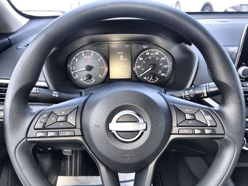 Used 2025 Nissan Altima 2.5 S FWD image 14