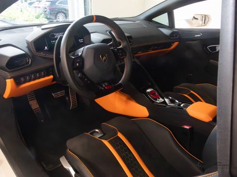 Used 2024 Lamborghini Huracan Tecnica RWD image 12