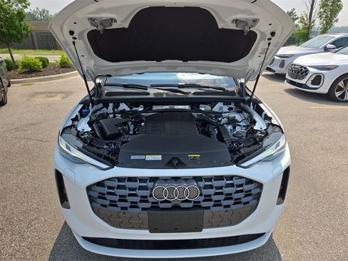 New 2025 Audi Q5 Premium image 27