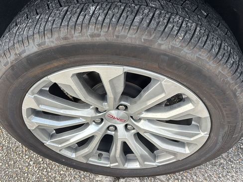 Used 2022 GMC Yukon Denali AWD/4WD image 12