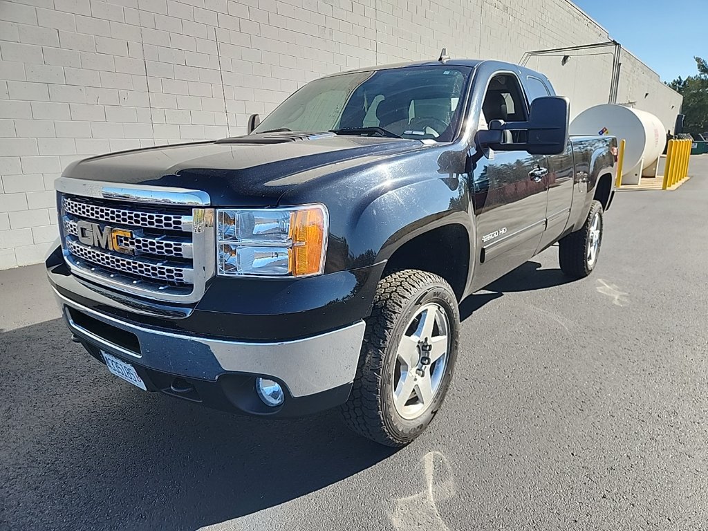 Used 2013 GMC Sierra 2500 SLT w/ SLT Convenience Package AWD/4WD image 2