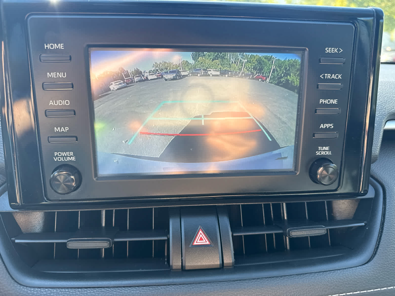 Used 2019 Toyota RAV4 LE w/ Carpet Mat Package AWD/4WD image 21