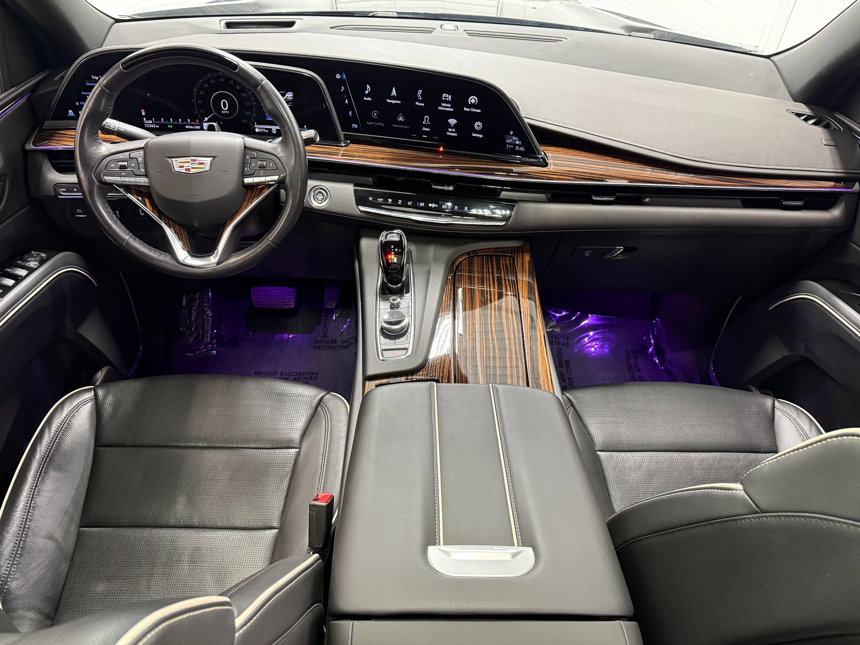 Used 2023 Cadillac Escalade ESV Premium Luxury AWD/4WD image 15