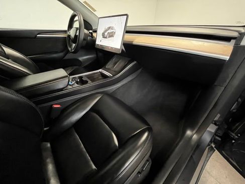 Used 2023 Tesla Model Y Long Range AWD/4WD image 10