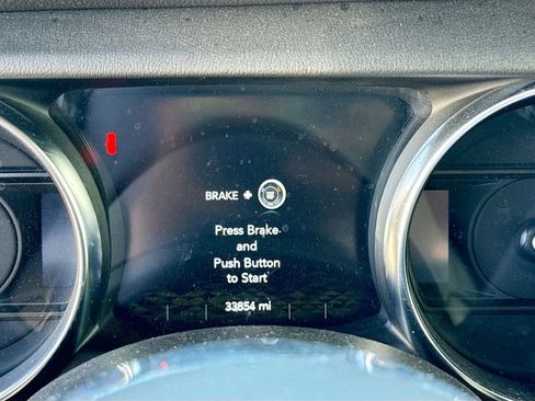 Used 2021 Jeep Wrangler Unlimited Sahara w/ Cold Weather Group image 13