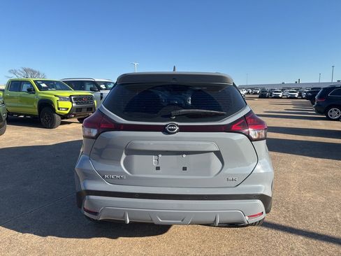 Used 2023 Nissan Kicks SR w/ SR Premium Package image 6