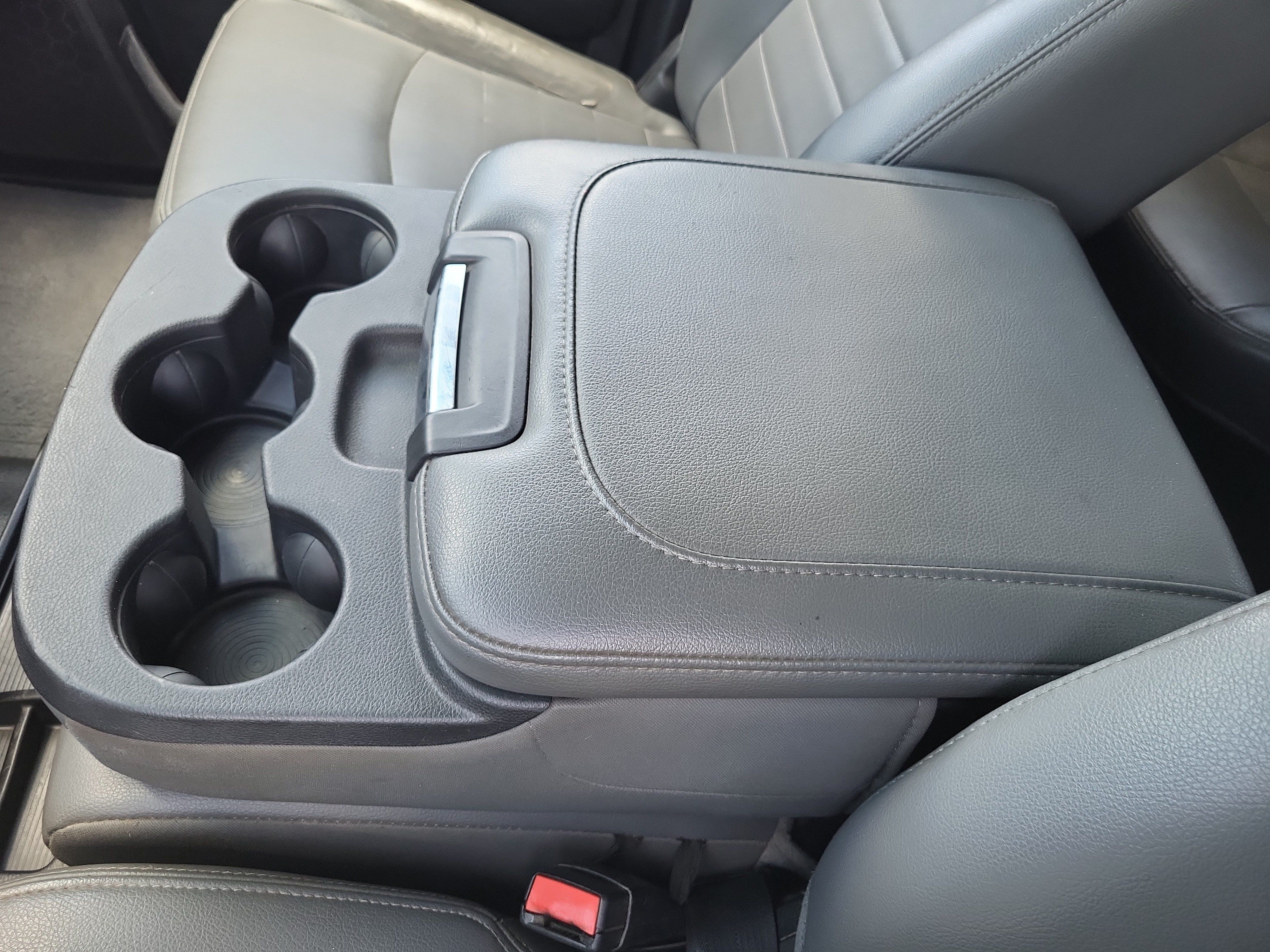 Used 2018 RAM 3500 Tradesman RWD image 23