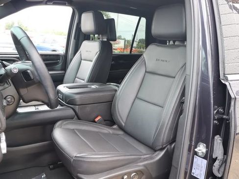 Used 2024 GMC Yukon Denali w/ Advanced Technology Package AWD/4WD image 15