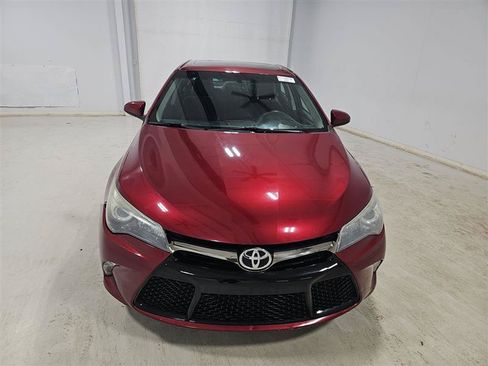 Used 2016 Toyota Camry XSE w/ Moonroof Package FWD image 2