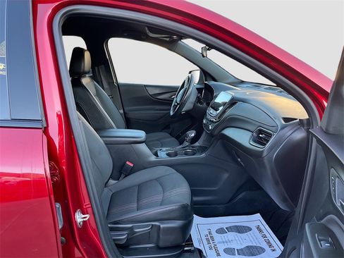 Used 2024 Chevrolet Equinox RS image 28