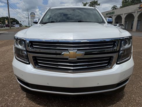 Used 2017 Chevrolet Suburban Premier AWD/4WD image 7
