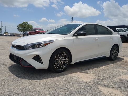 Used 2022 Kia Forte GT-Line w/ GT-Line Premium Package FWD image 6