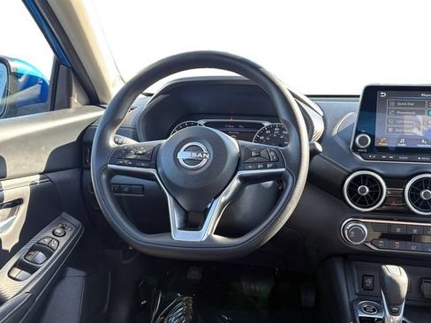 Used 2025 Nissan Sentra SV FWD image 15