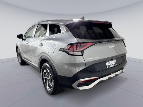 Used 2023 Kia Sportage LX image 4