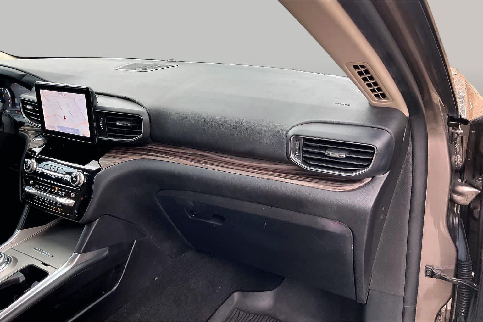 Used 2021 Ford Explorer Limited RWD image 18