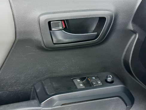 Used 2021 Toyota Tacoma SR w/ SR Convenience Package RWD image 15